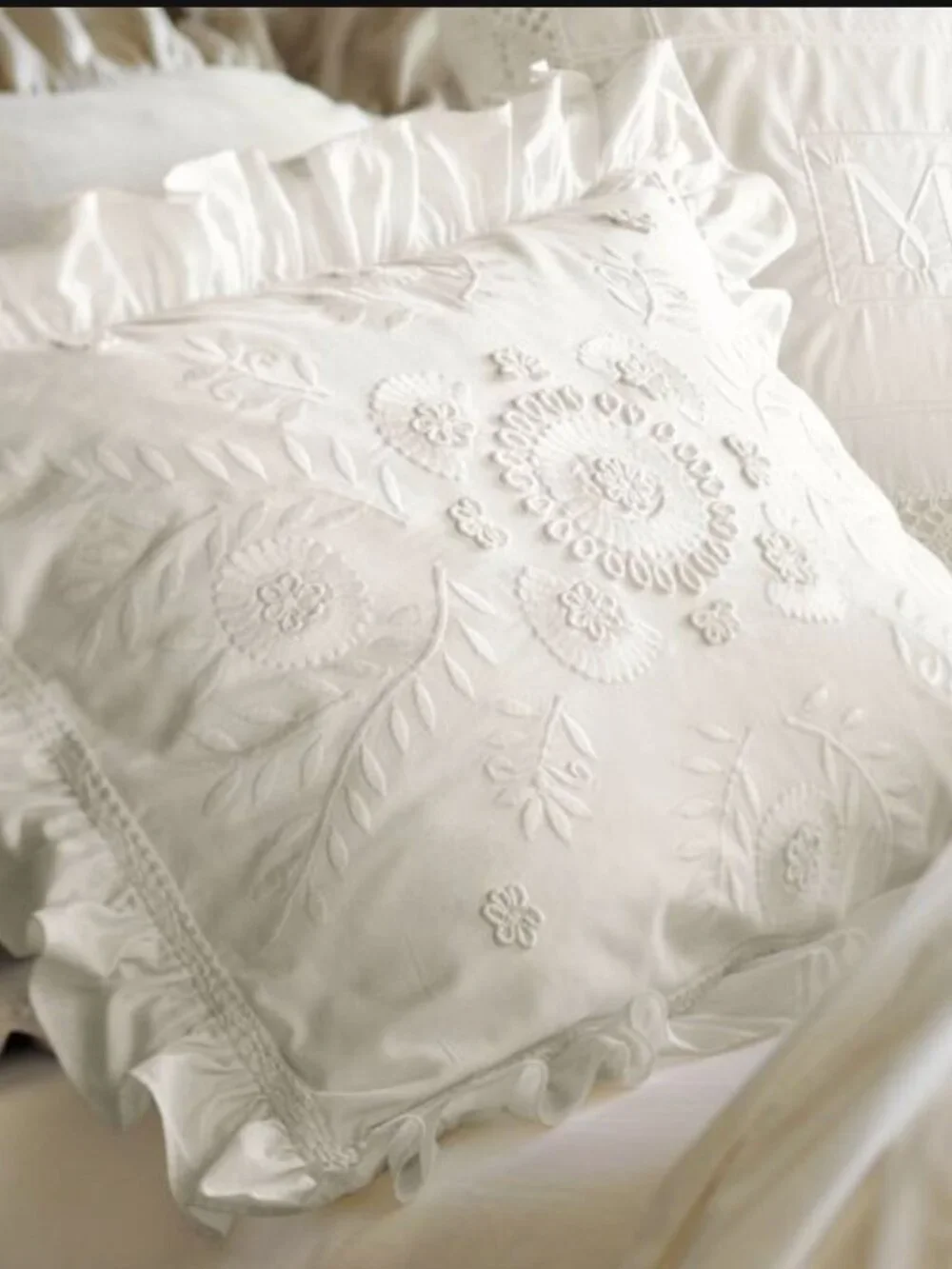 Pottery Barn white floral embroidered Carmen 100% cotton standard pillow sham